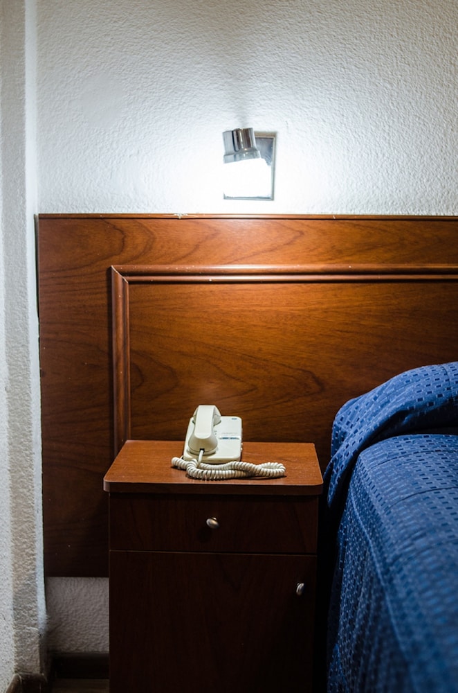Traful Hotel 8/50