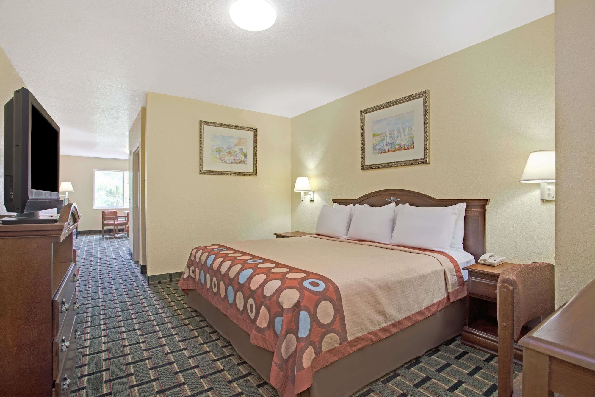 DELUXE, STUDIO, SUITE, KING BED, JETTED TUB