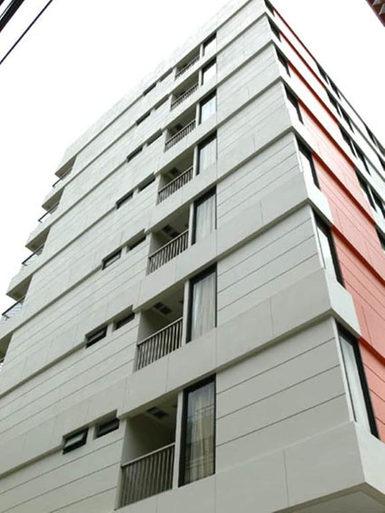 Tango Vibrant Living Place 2/47