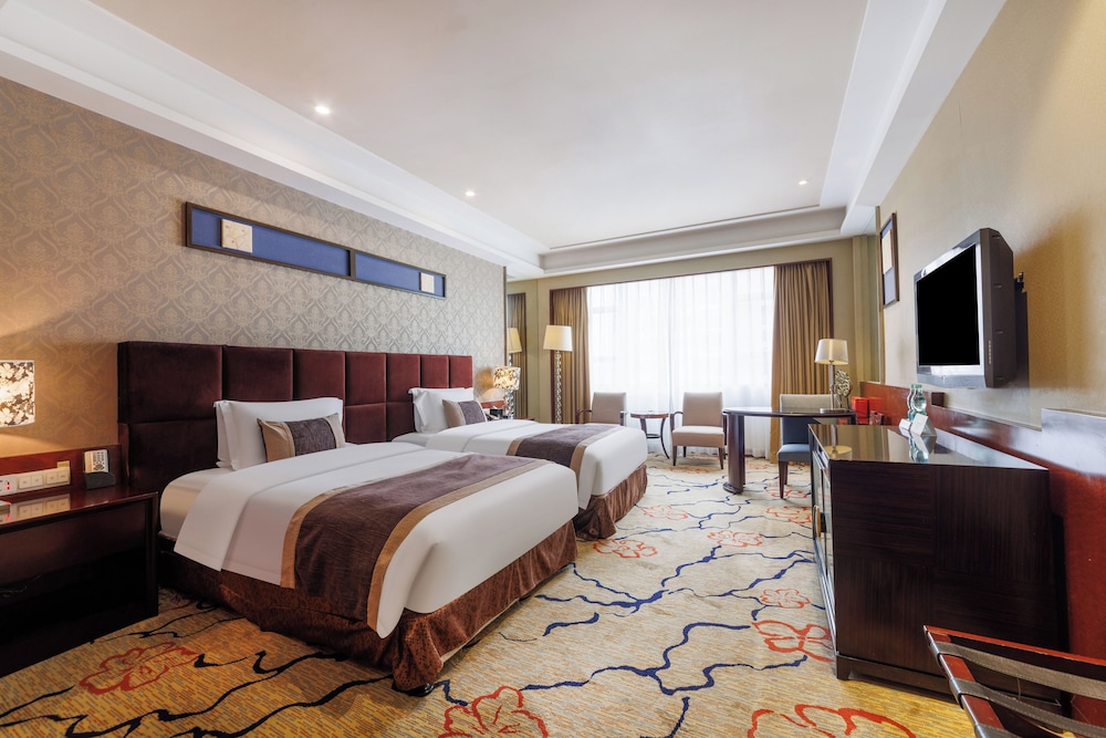 Eurasia International Hotel 12/42