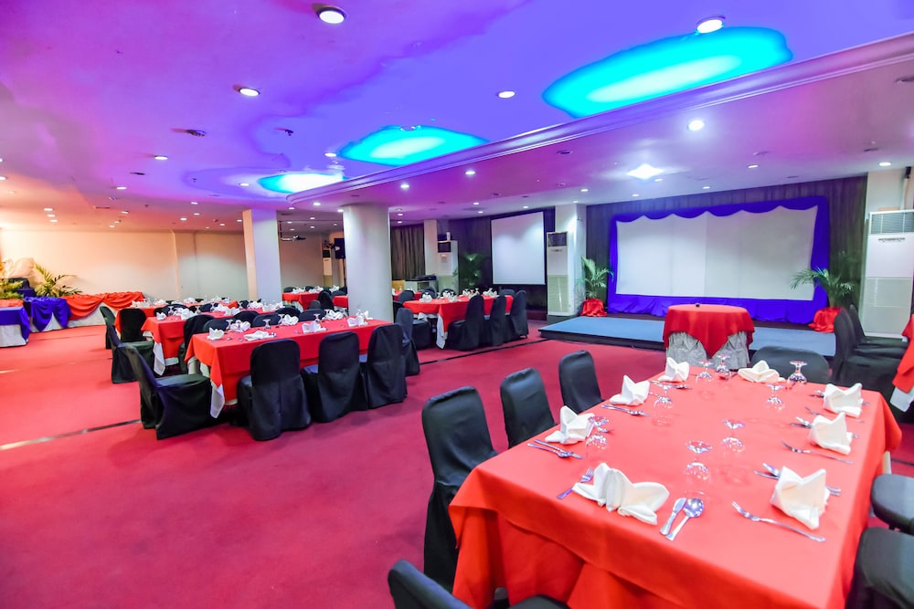 Rajah Park Hotel 43/50