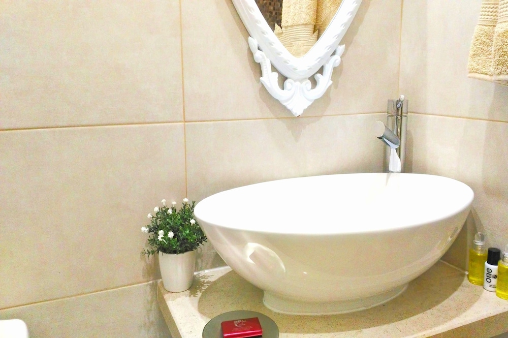 Suites Inn Lagos 38/38
