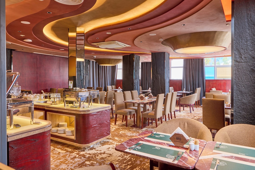 Kin Hotel Ly Tu Trong 35/49