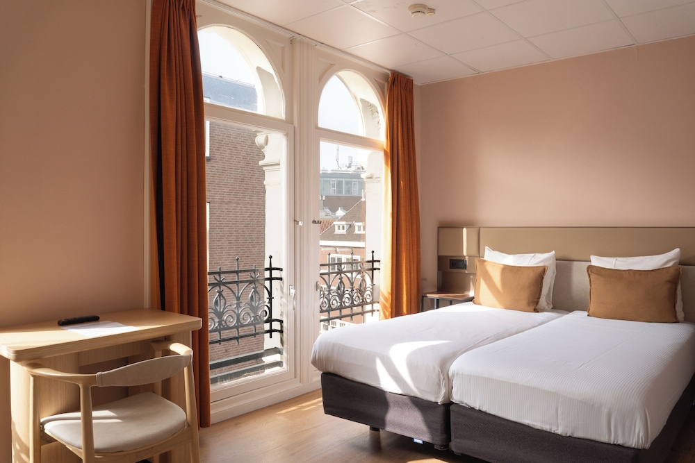 Hotel Jimmy 9/44
