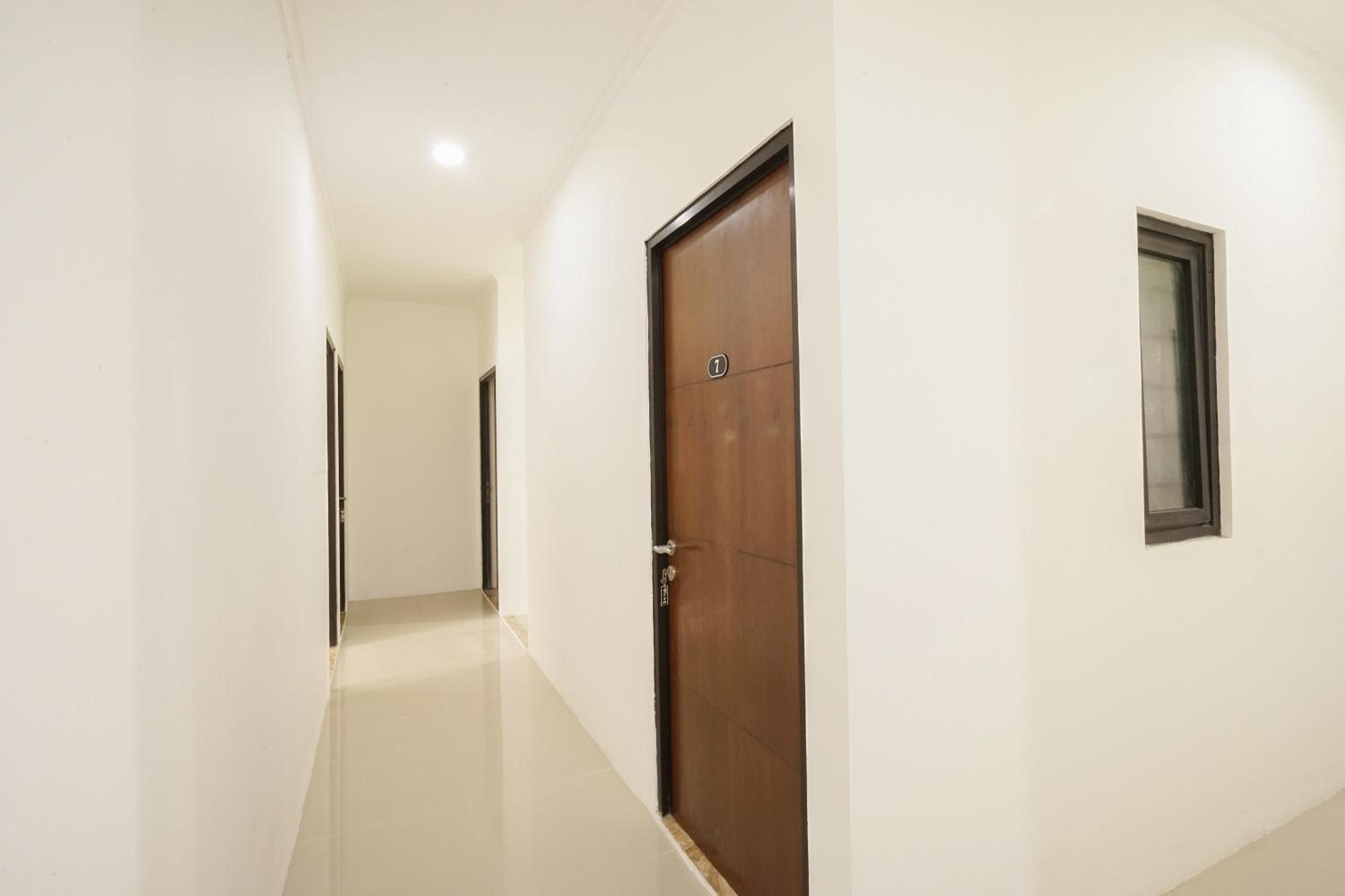 OYO 2183 Cibeureum Residence Near Rumah Sakit Rajawali (ex OYO 2183 Cibeureum Residence) photo2