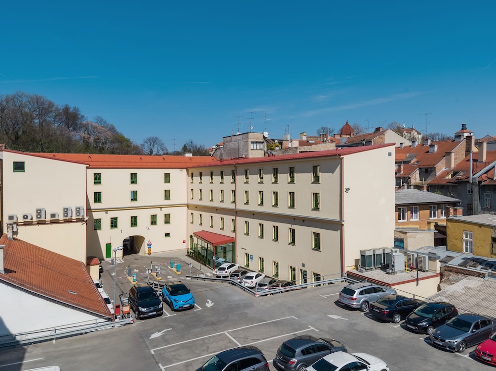 Hotel Park 45 54/57