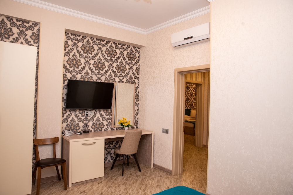 Sebail Inn Hotel 40/50