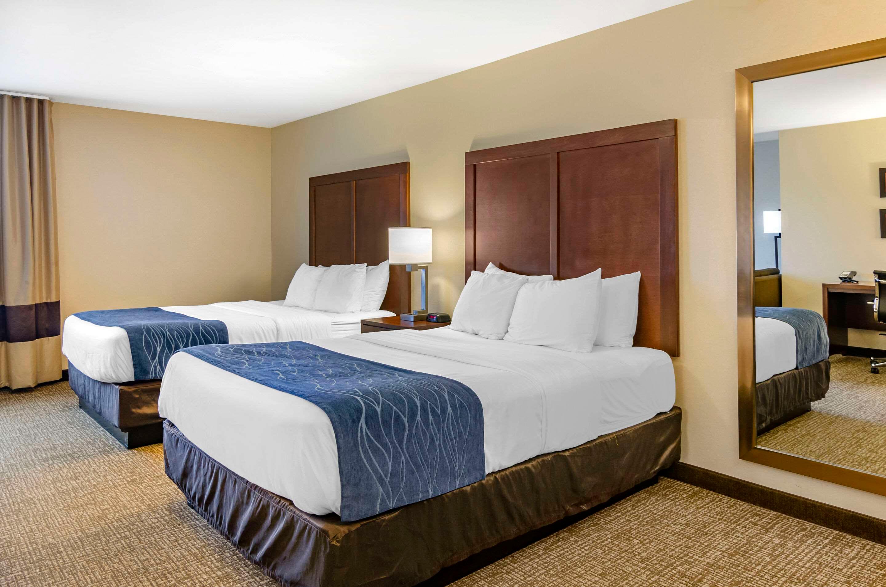 Efficiency, 2 Queen Beds