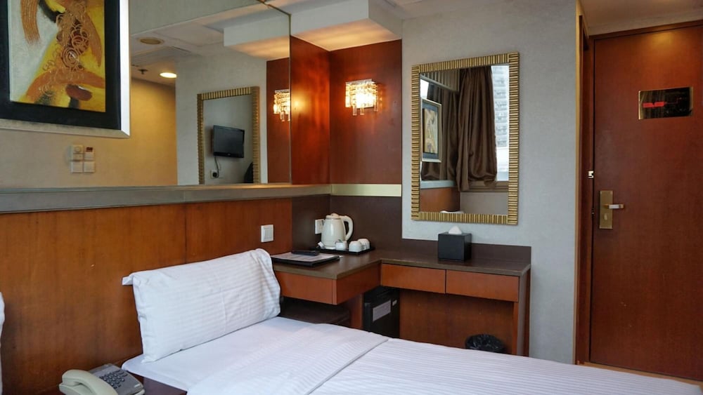 ORIENTAL LANDER HOTEL 24/41