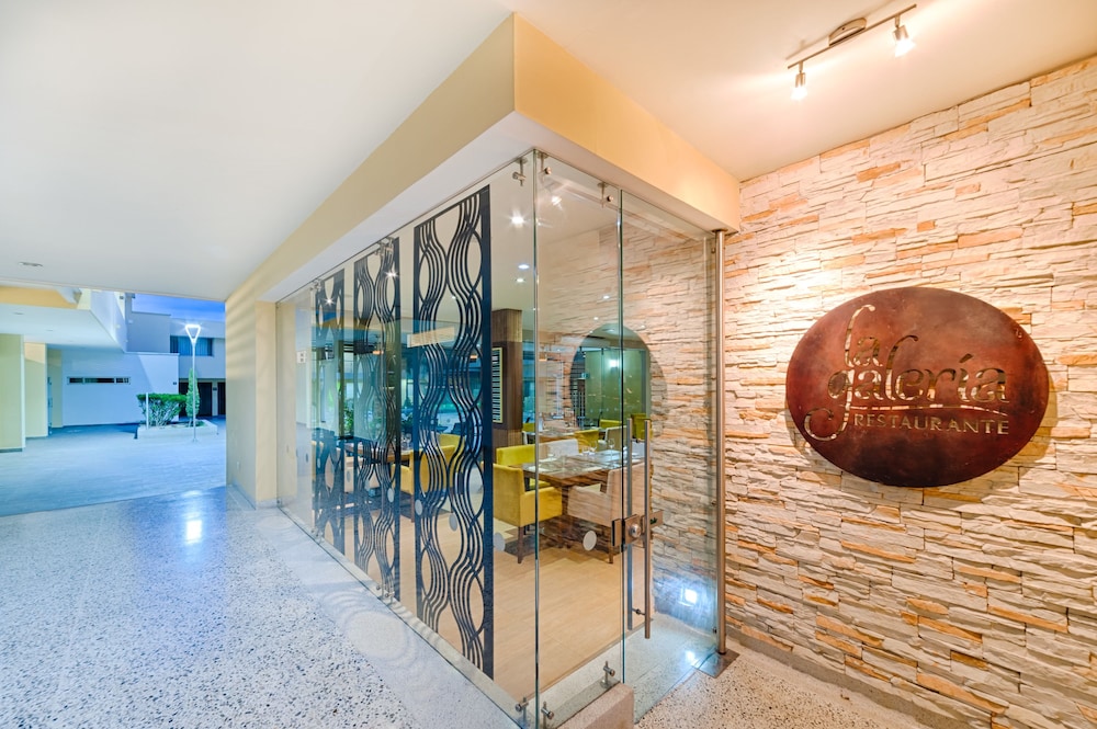 Hotel Arizona Suites 24/47