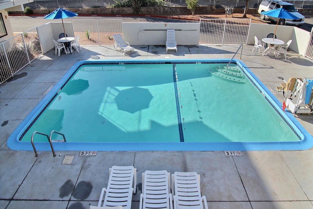 Motel6 San Angelo, TX 42/54