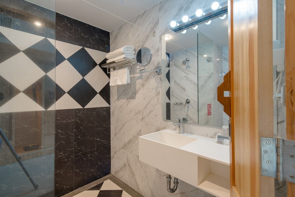 New Dara Boutique Hotel Residence 49/50
