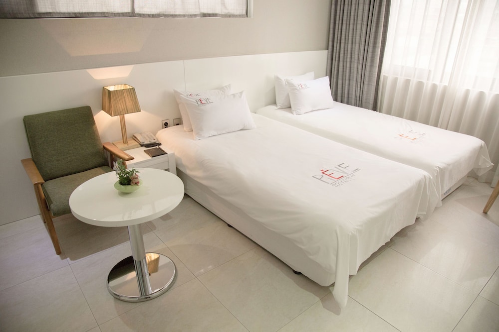 Reve Hotel Jeju 14/35