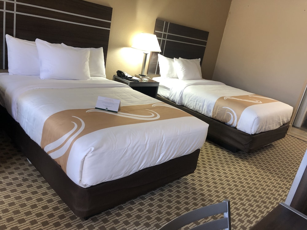 Quality Inn Madisonville TX 19/41