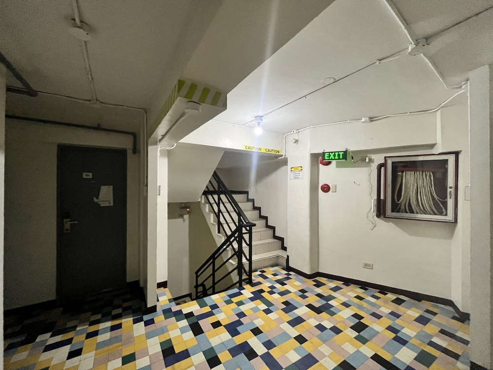 Junction Hostels 34/50