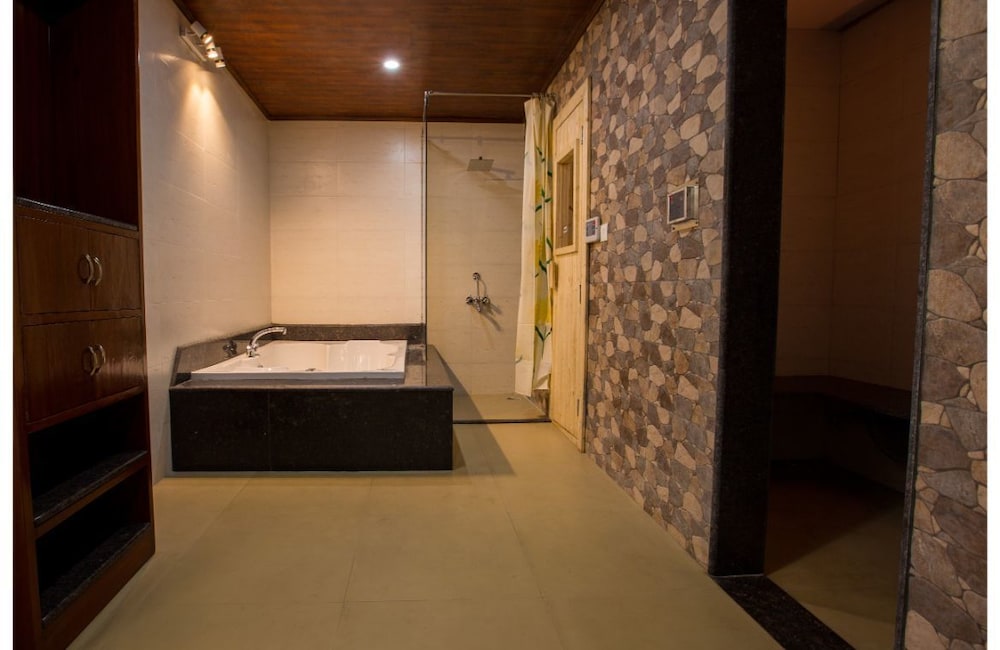 Blue Pine Resort 36/36