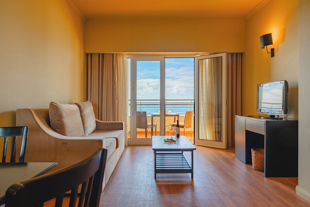 Calheta Beach by Savoy Signature 54/79