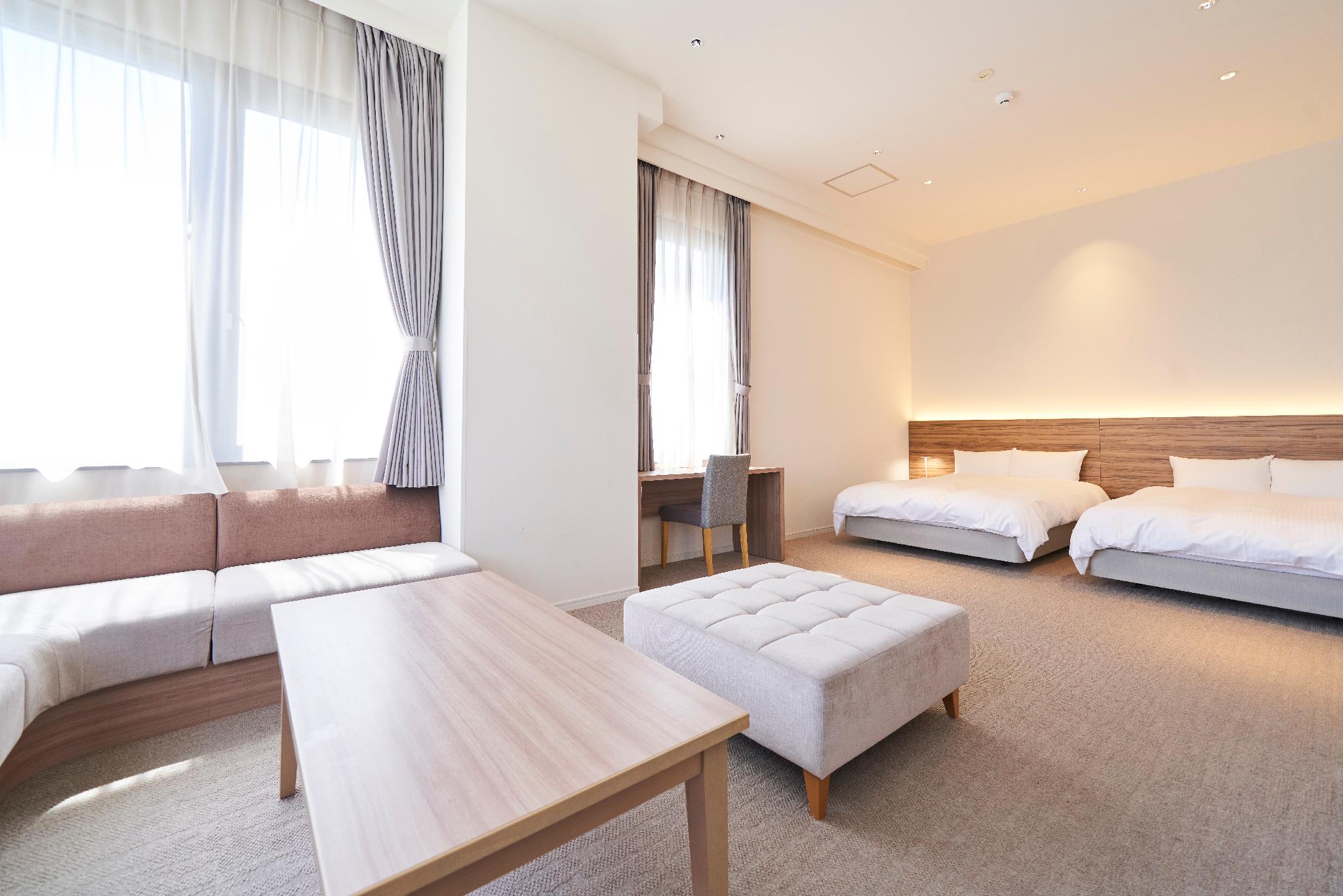Standard, Twin Beds, Night View