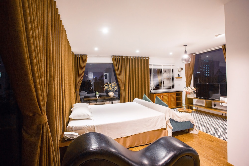 Dinh Ami Hanoi Hotel 13/63