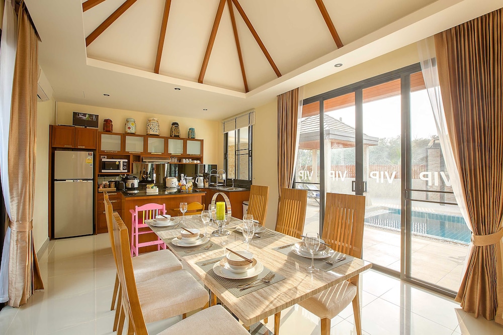 Rawai Vip Villas Kids Park And Spa 83/87