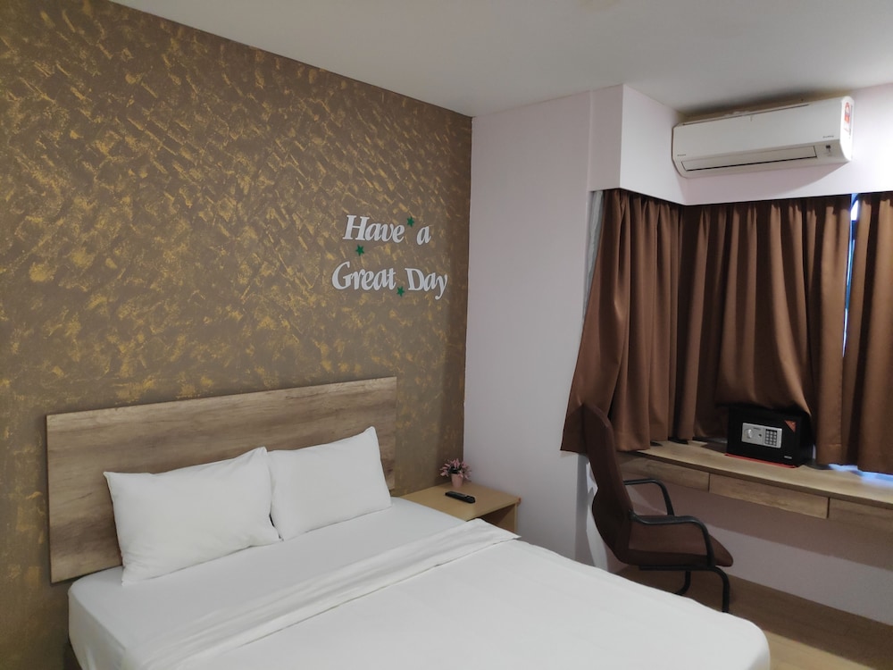 SH Hotel Kota Damansara 12/50