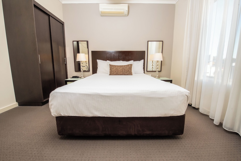 Apartment, 1 Queen and 1 Single Bed, Laundry, Jetted Tub, Kitchenette