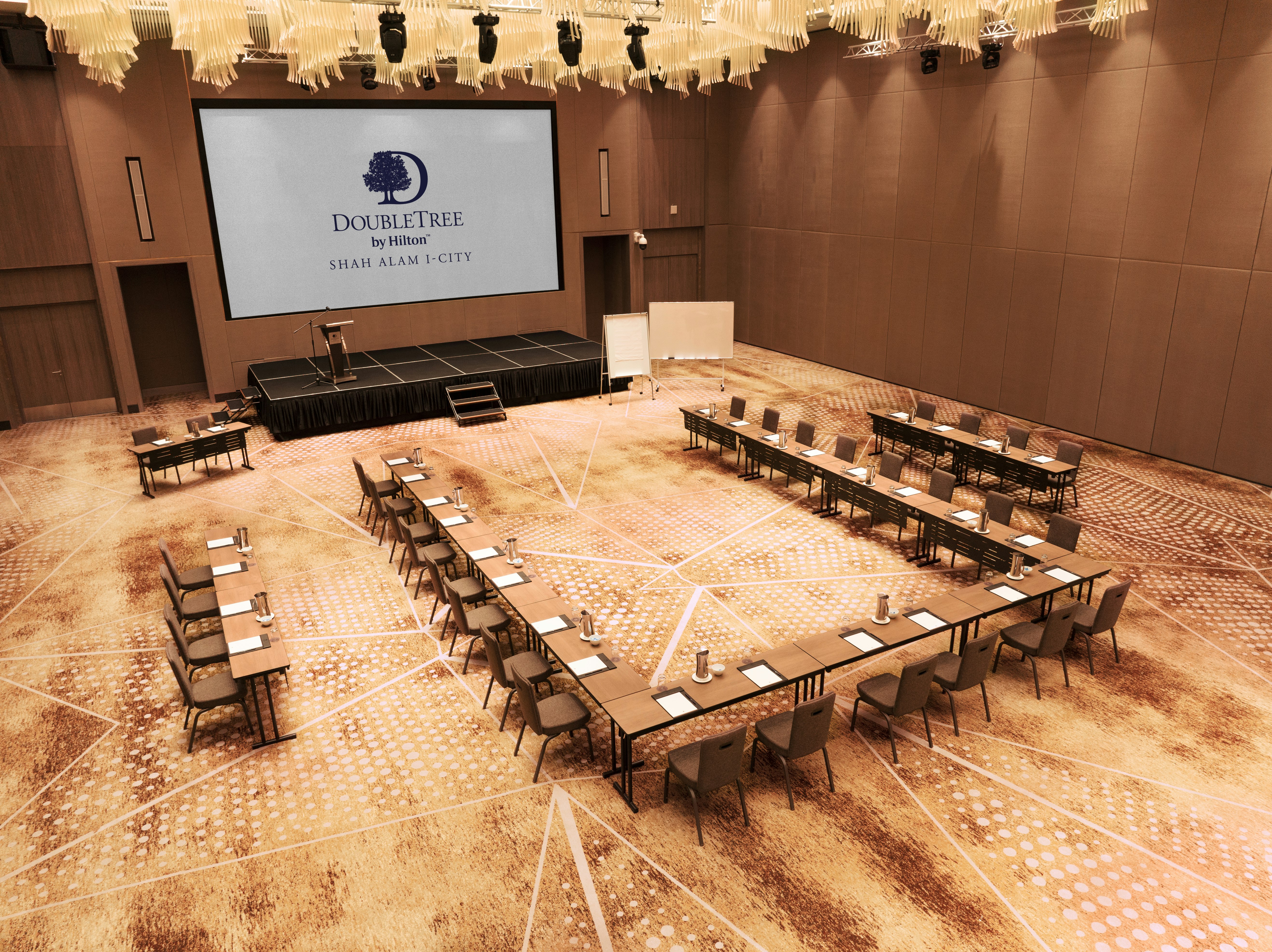 DoubleTree by Hilton Shah Alam i-City 67/76