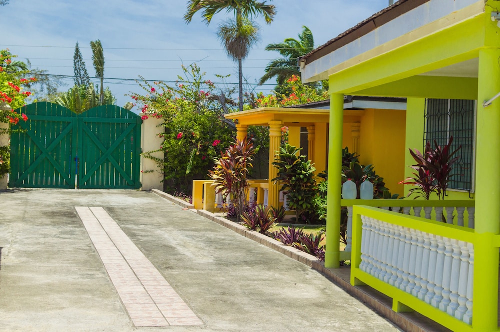 Seacrest Beach Hotel 35/50