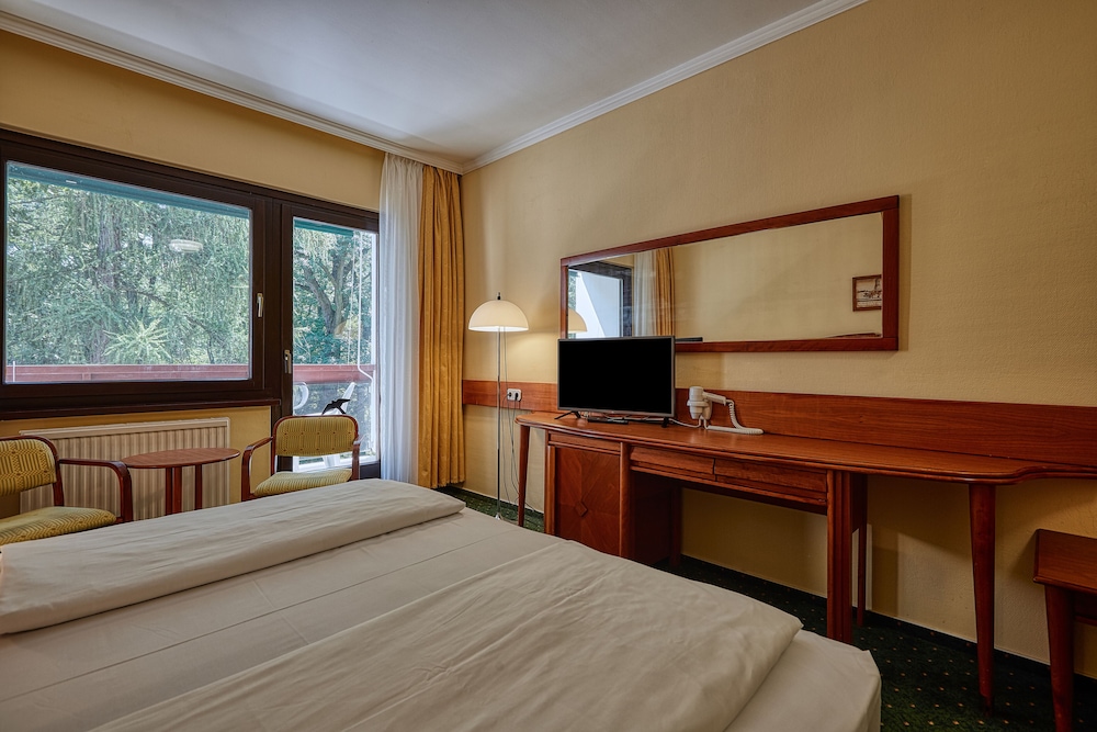HOTEL LOVER 18/55