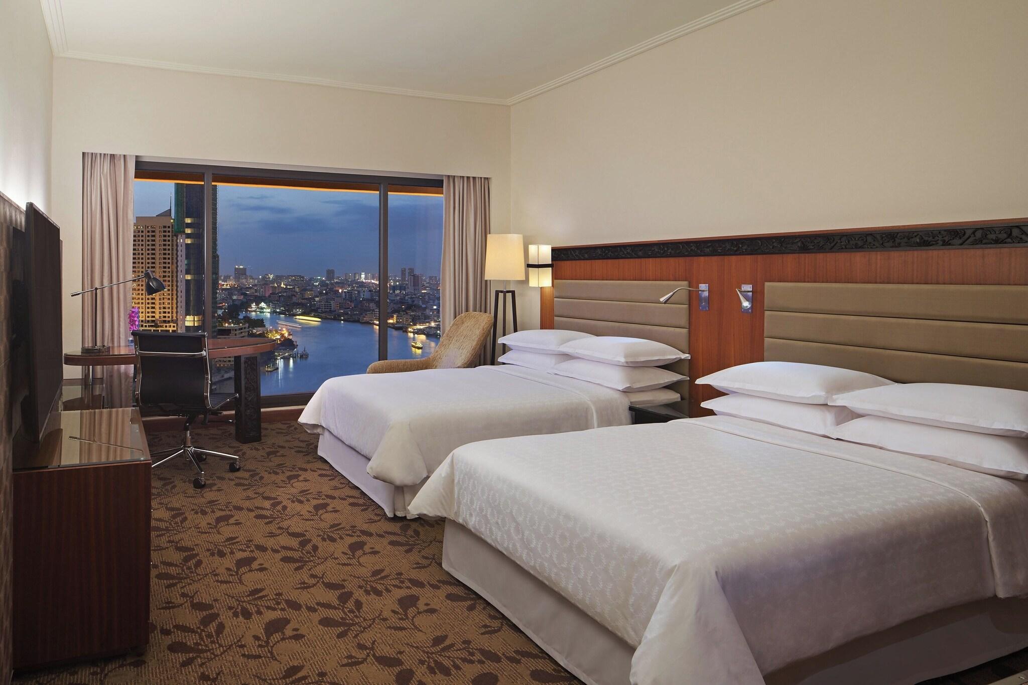 غرفة بريميوم ديلوكس بسرير مزدوج أو سريرين منفصلين، Royal Orchid Sheraton Riverside Hotel Bangkok 2/4