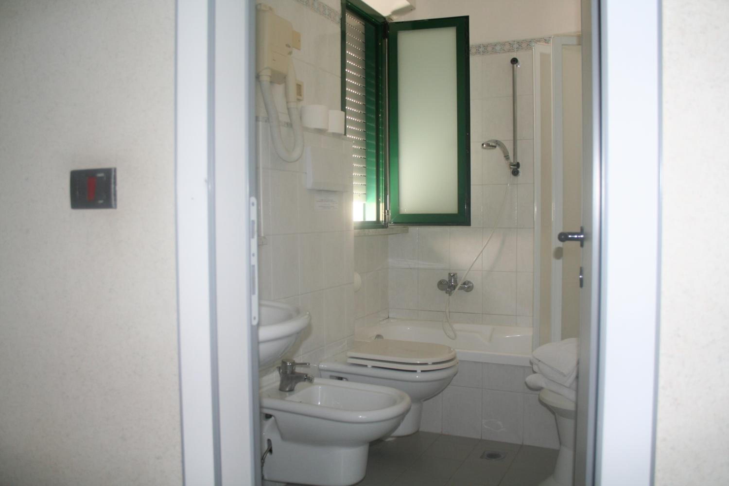 غرفة رباعية، Hotel Saint Tropez Riccione 10/10