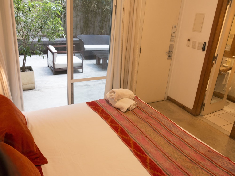 Bromelia Hotel Boutique 34/50