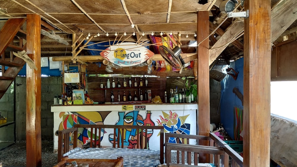 Hangout Beach & Resort 23/39