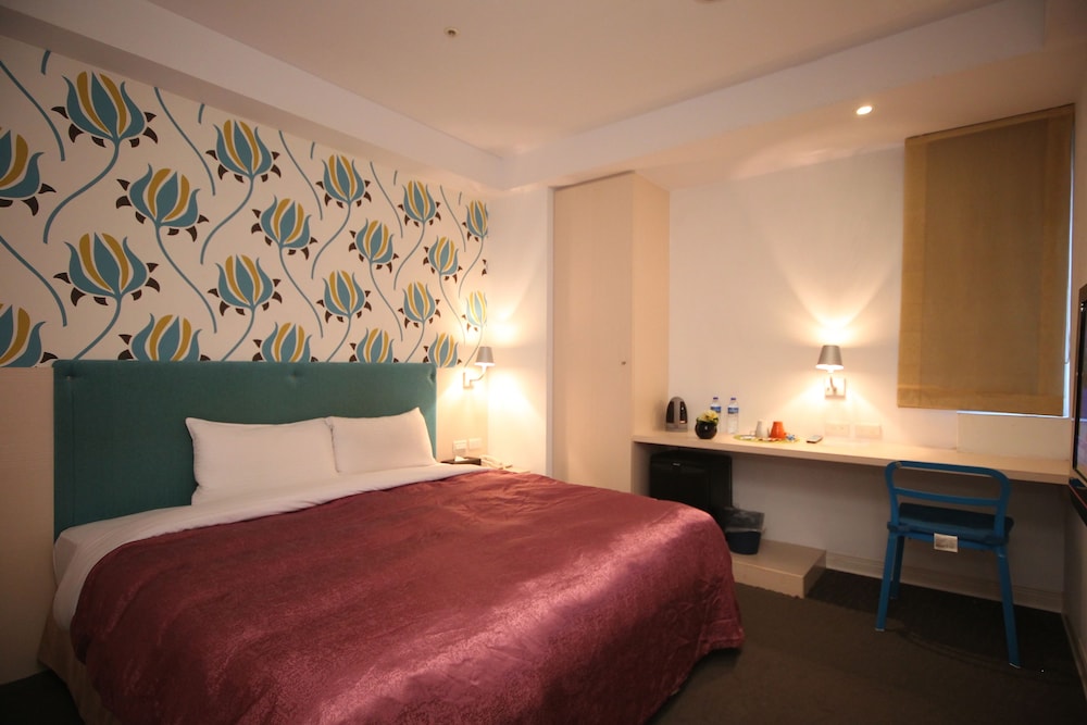XIMEN HOTEL 14/70