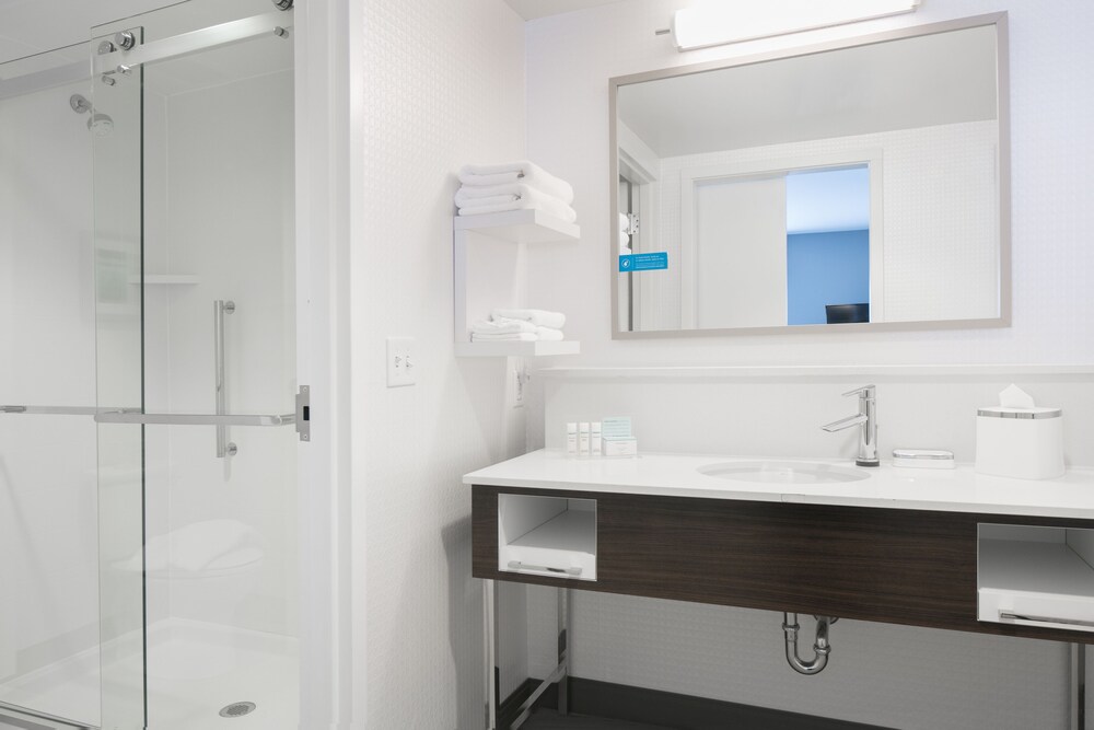 Hampton Inn Wichita Northwest 14/38