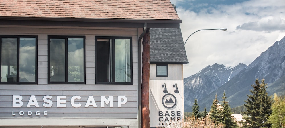 Basecamp Lodge Canmore 4/63