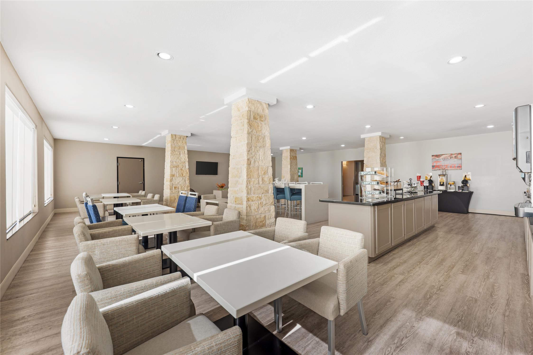 Best Western Plus Killeen/Fort Hood Hotel & Suites 14/27