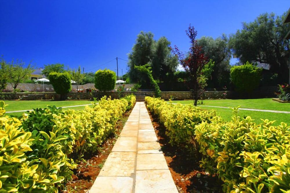 Saint Thomas Village 29/41