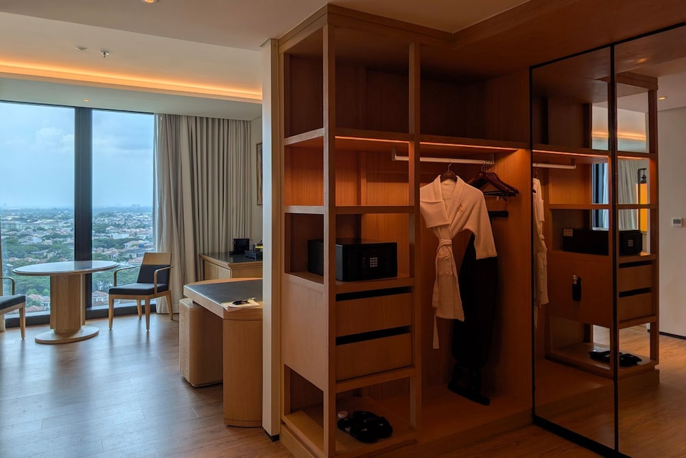 Hotel Tentrem Jakarta 20/50