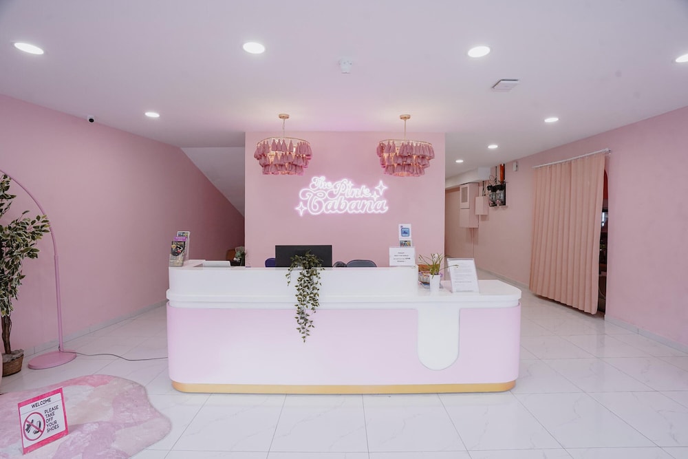 Pink Cabana Hotel 8/78
