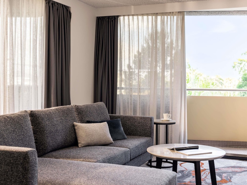 Mercure Brisbane Spring Hill 43/61