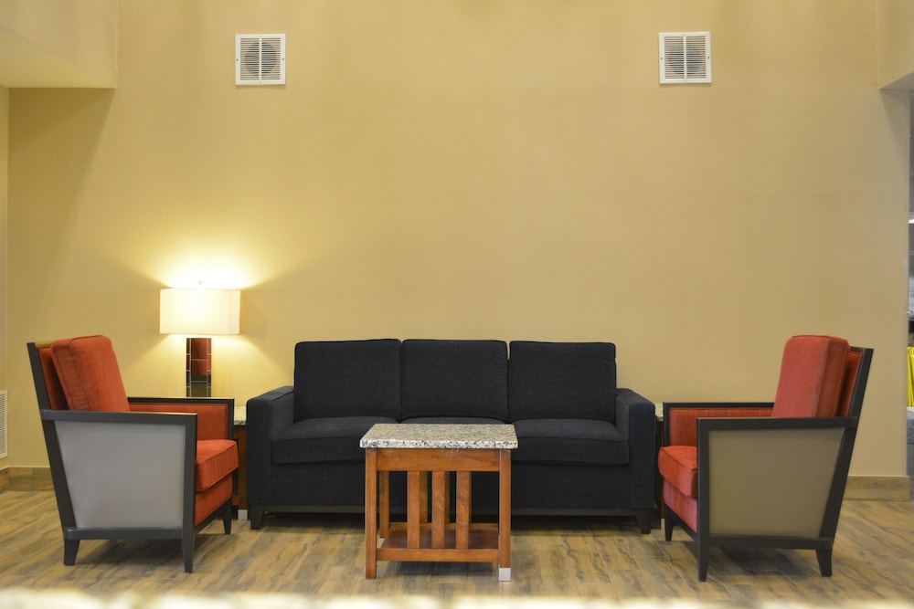 MainStay Suites Dubuque at Hwy 20 32/36