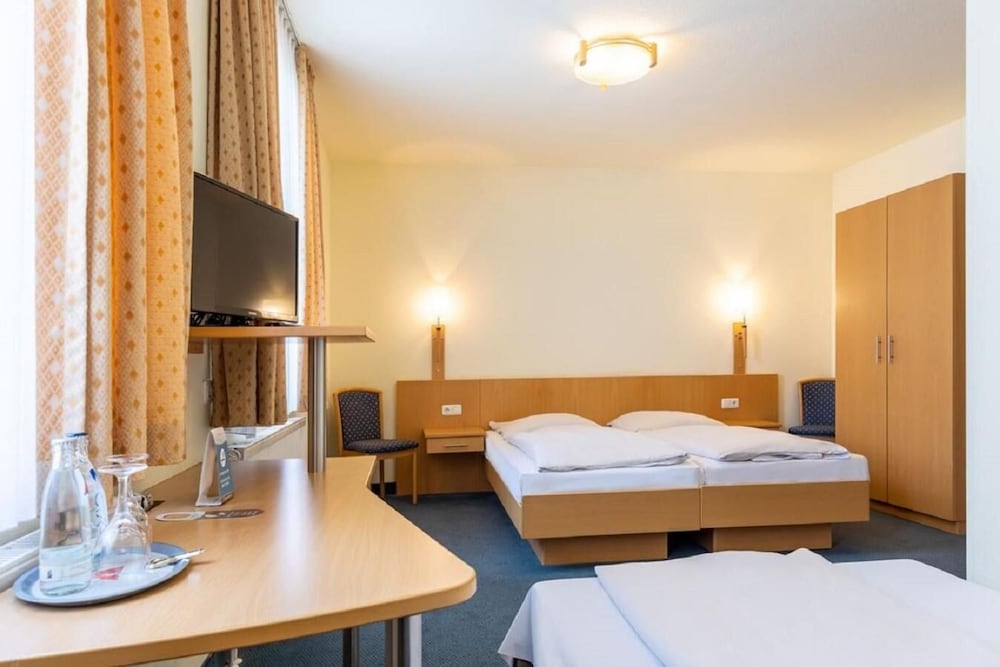 Trip Inn Hotel Conti 13/28