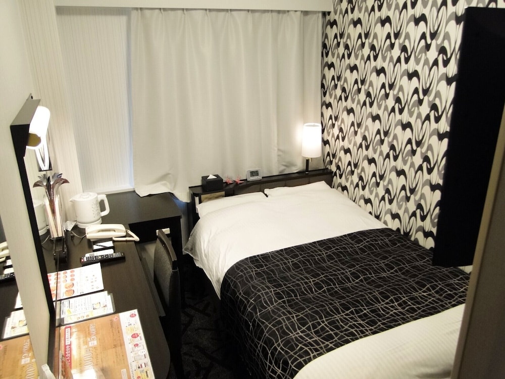 ROOM, SEMI DOUBLE BED, SMOKING