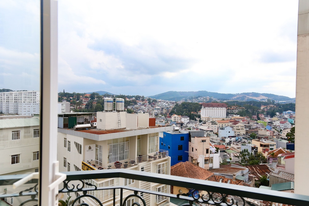 Iris Dalat Hotel 48/54