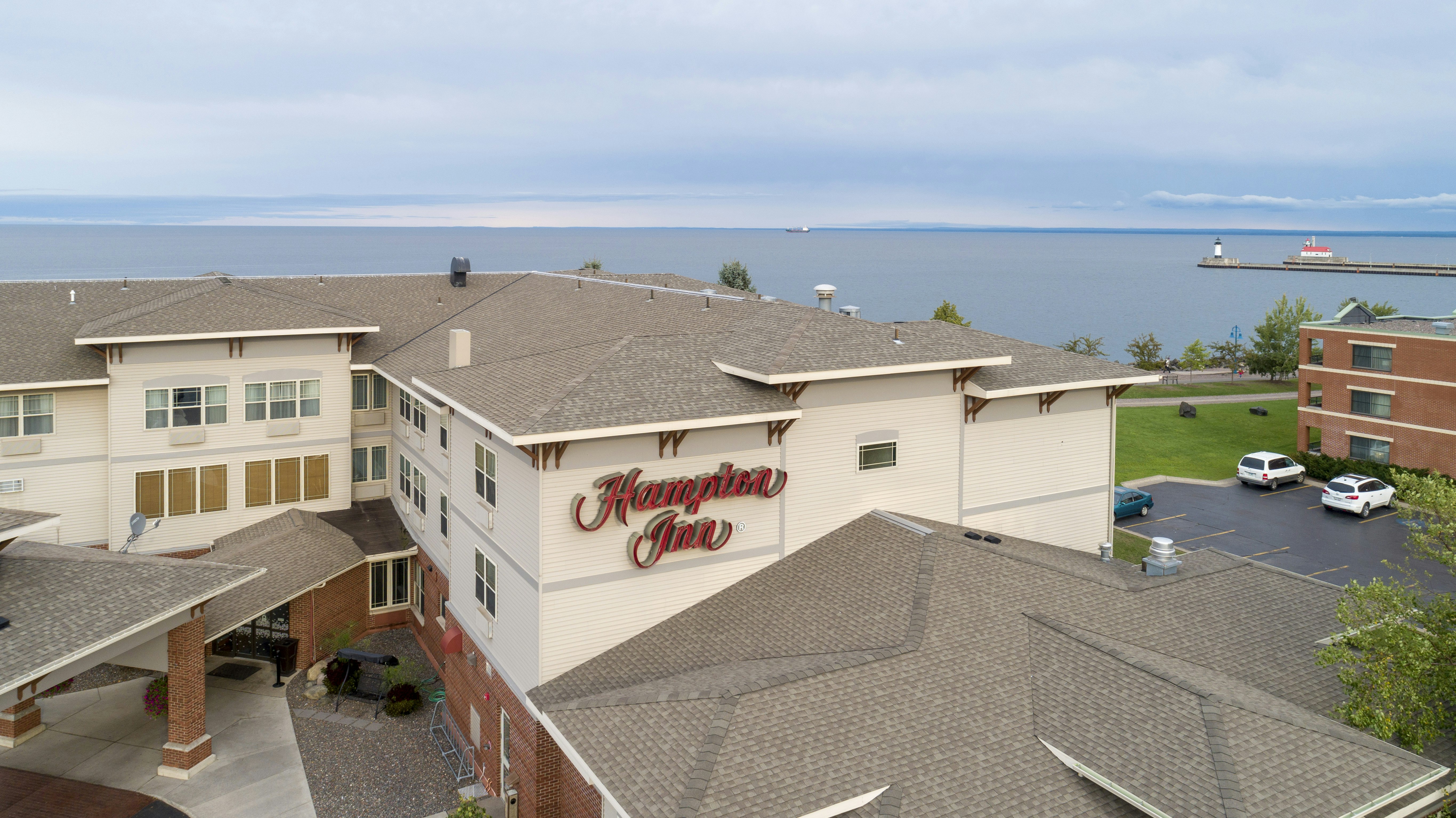 Hampton Inn Duluth Canal Park 70/77
