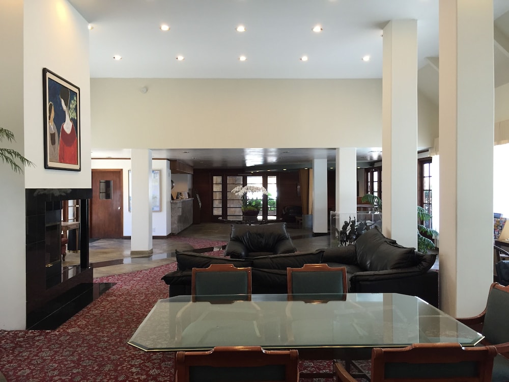 Mikado Hotel 25/40