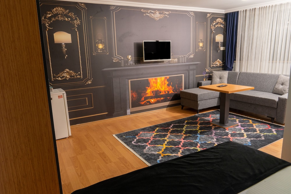 Heraldic Room Hotel 38/50