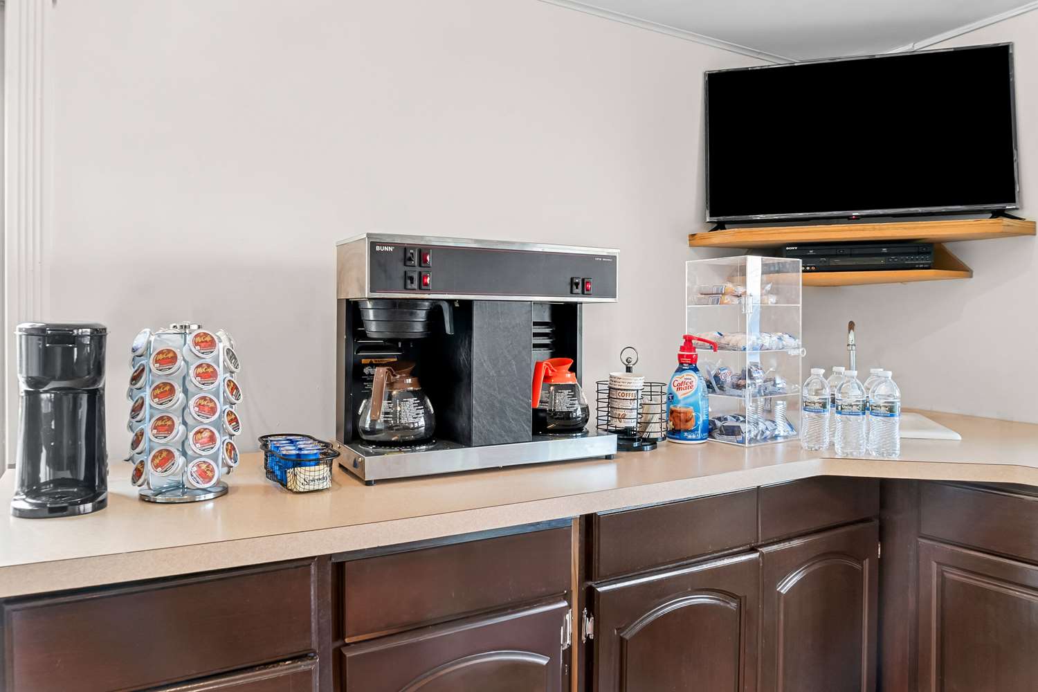 Rodeway Inn & Suites Saginaw I-675 10/14