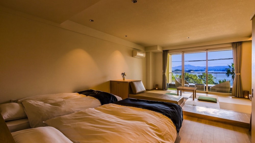 JAPANESE WESTERN, STANDARD, NO BATHROOM